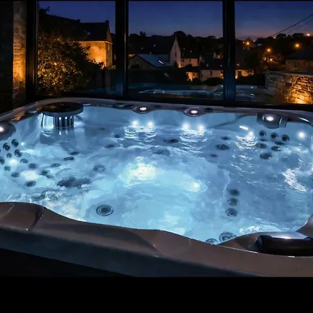 וילה 3 Waters - Private With Jacuzzi, Sauna & Hammam *