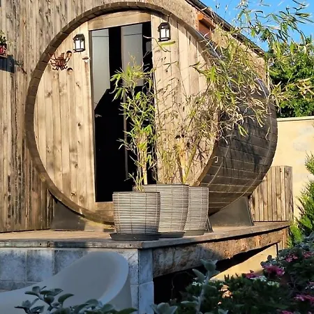 3 Waters - Private With Jacuzzi, Sauna & Hammam